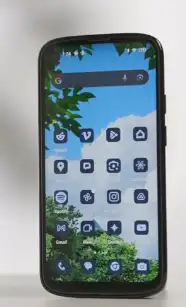 Unihertz Jelly Max smallest 5G phone